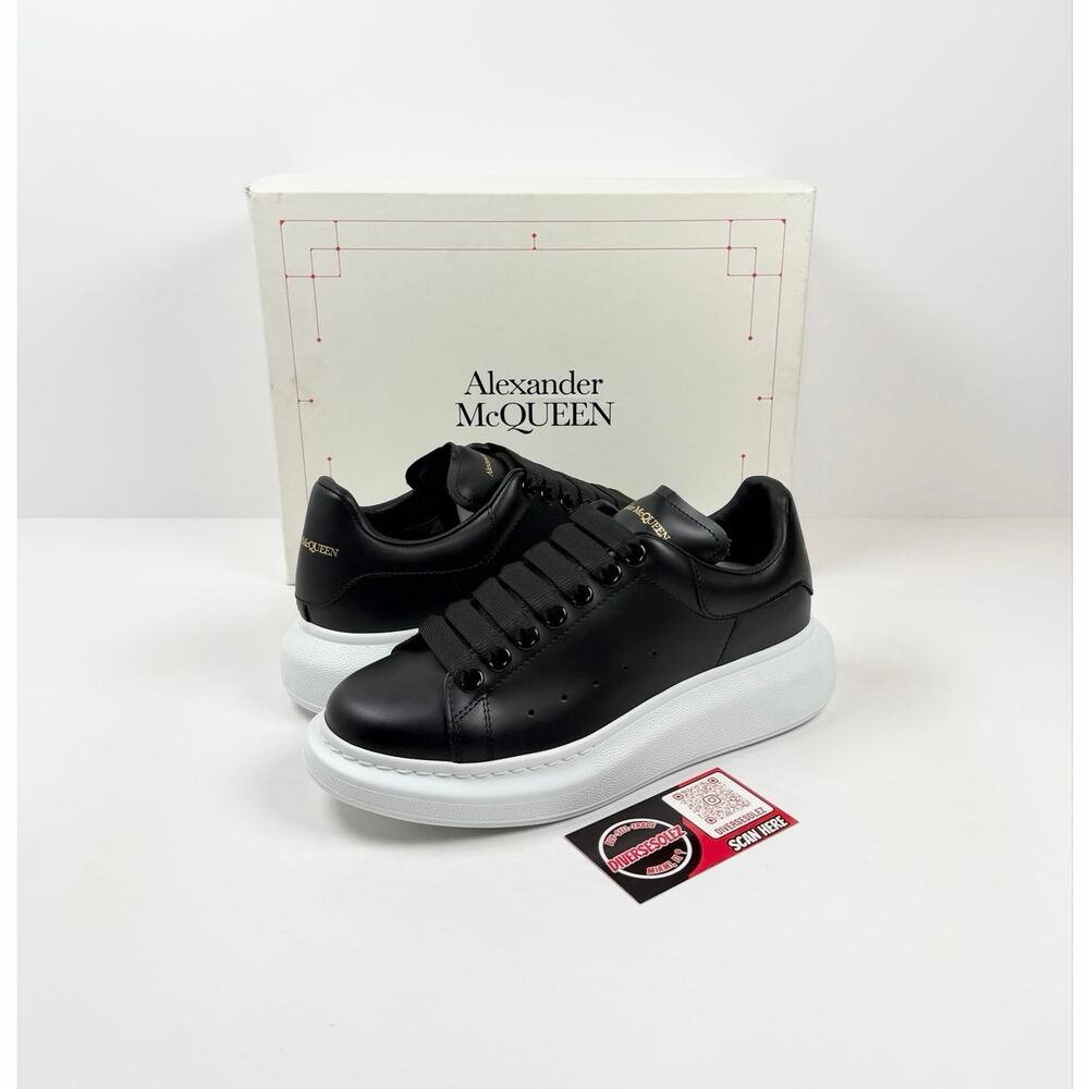 Size 37/7 - Alexander McQueen Black White NEW
